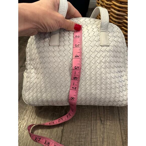 Bloomingdale’s Women's Cream woven leather Intrecciato Shoulder Bag vintage - Picture 3 of 13